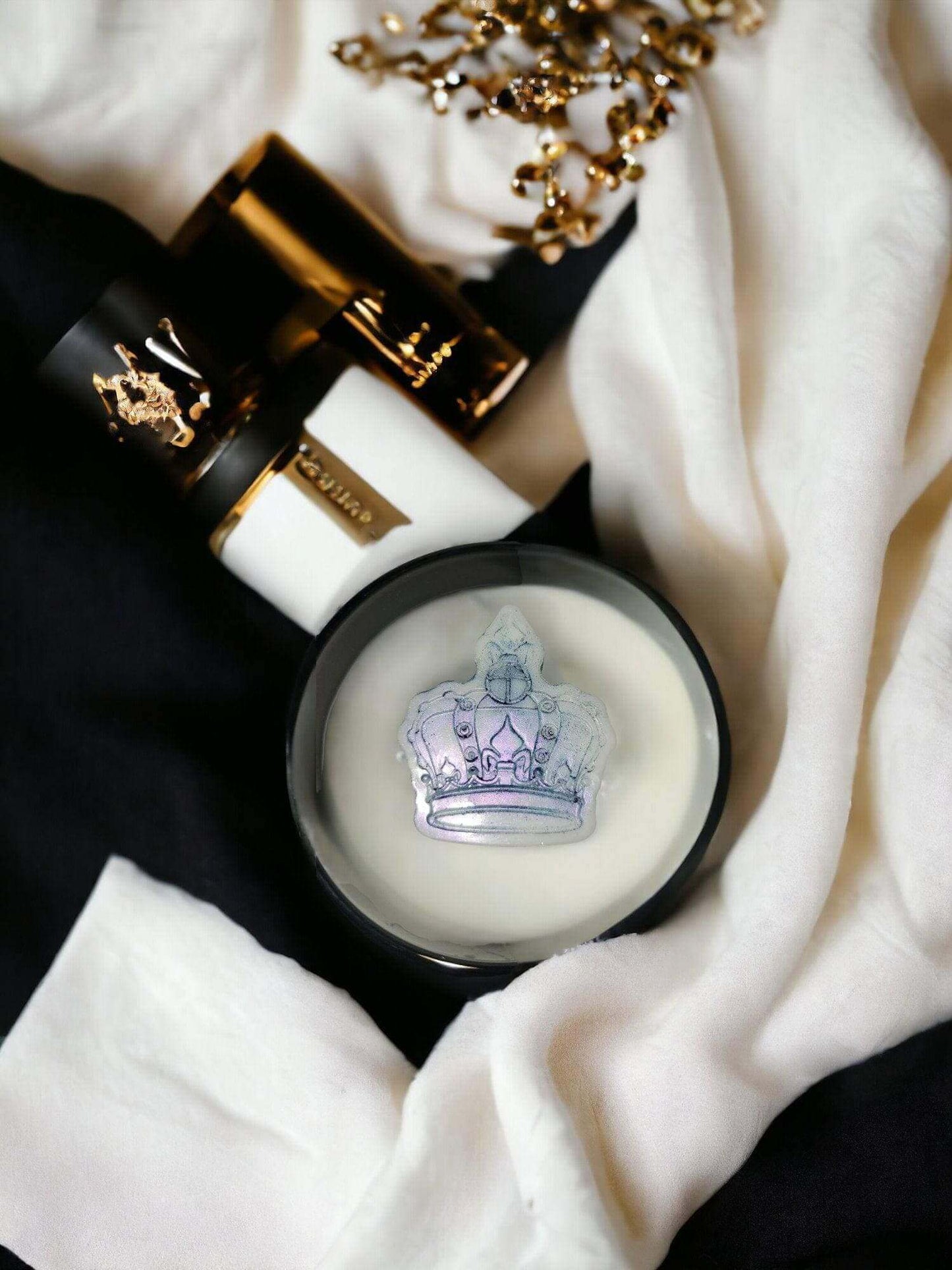 "Queen" Candle Jar– Hand-Poured Scented Candle with Rich, Inviting Fragrance - Queen K Candle Co.
