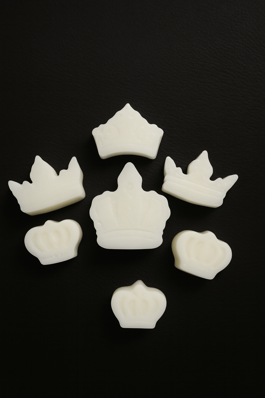 White crown-shaped Wax Melts